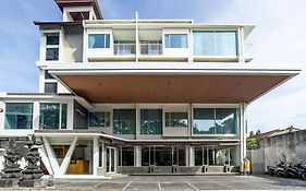 Collection O Legian Near Pantai Kuta Formerly Premium Legian